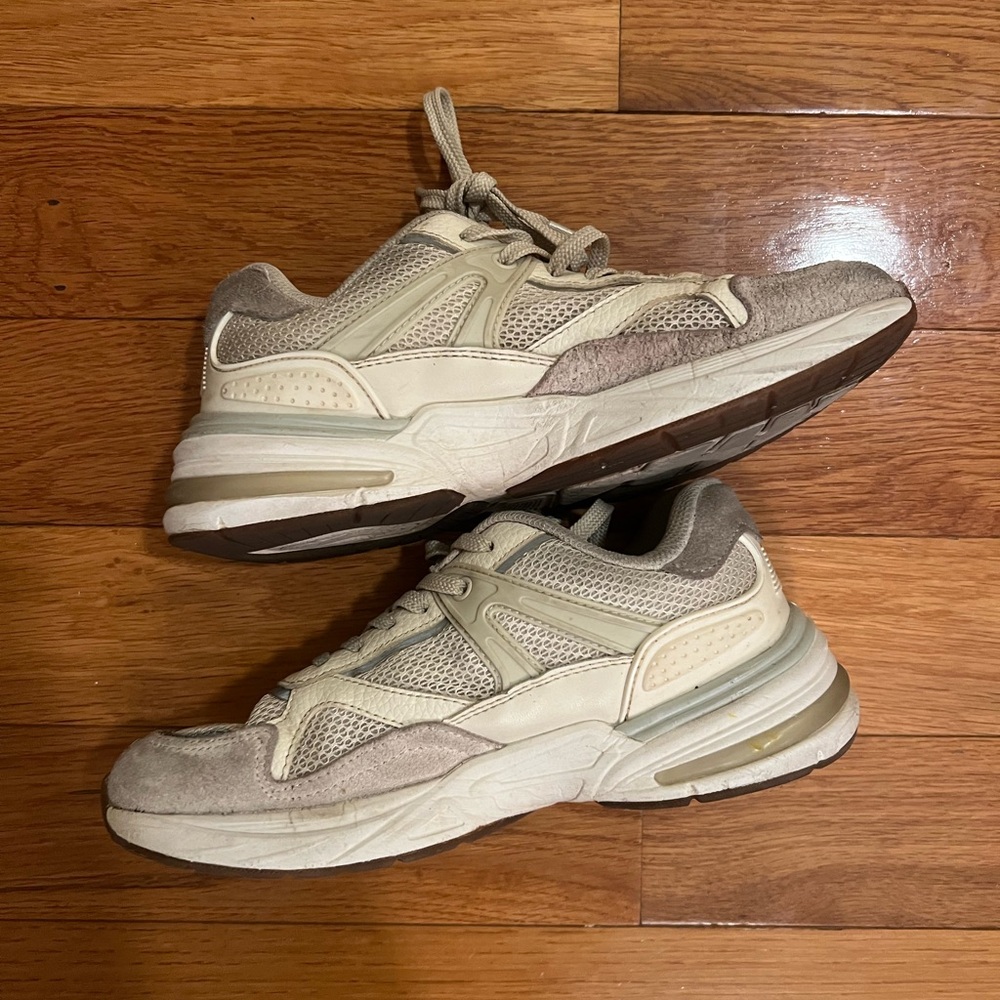 Sneakers - read description